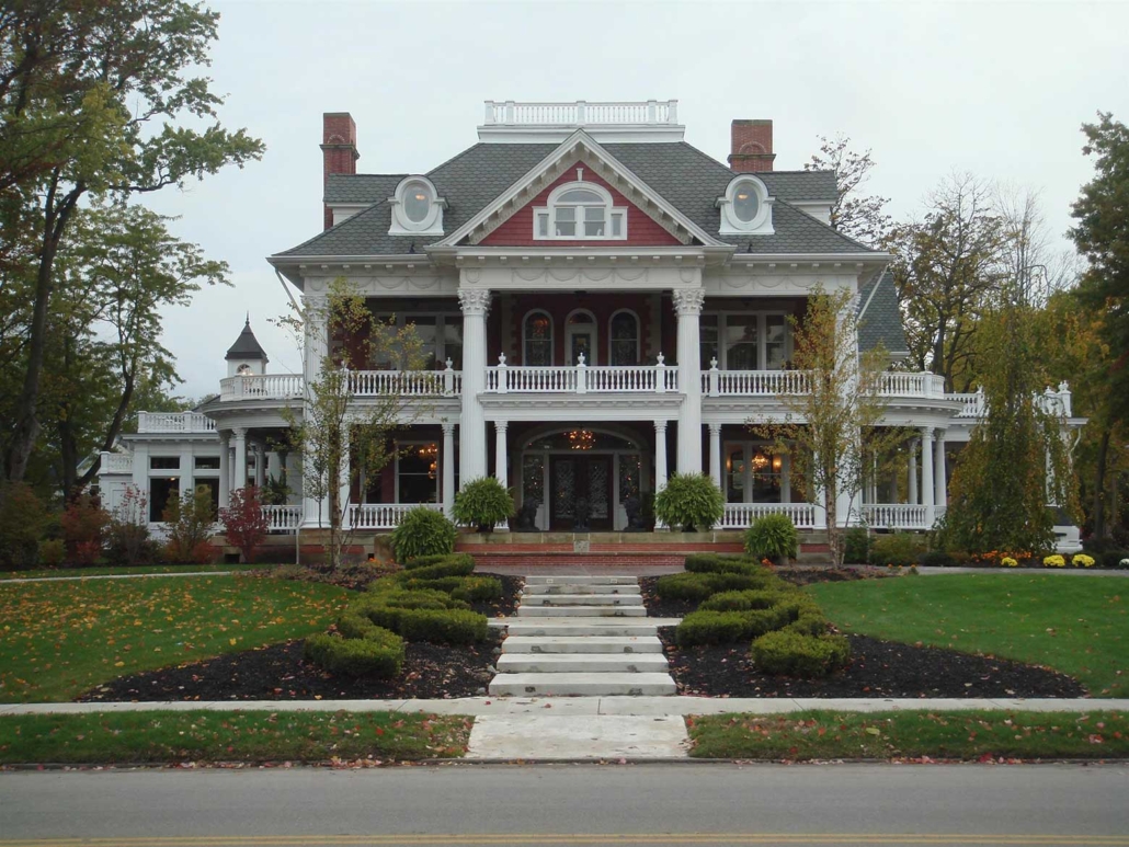 Exterior of Sebring Mansion Inn and Spa.