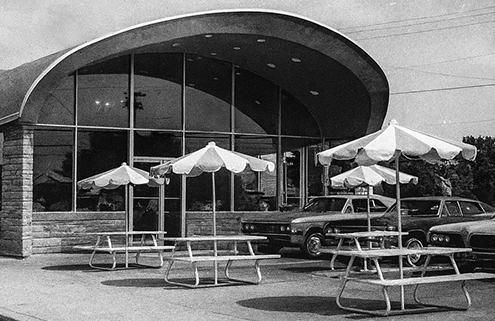 Historic photo of the first Arby’s location in Boardman, Ohio